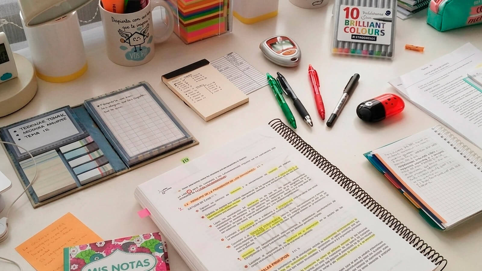 Papelería Universitaria 2026: 15 Productos que Todo Estudiante DEBE Tener