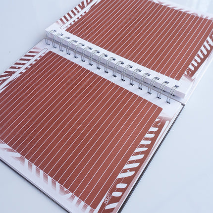 Cuaderno con Hojas Cafés | Diseño Natural y Original