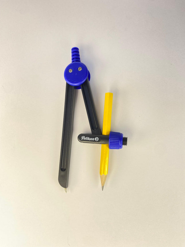 Est/ 1 compás plástico azul