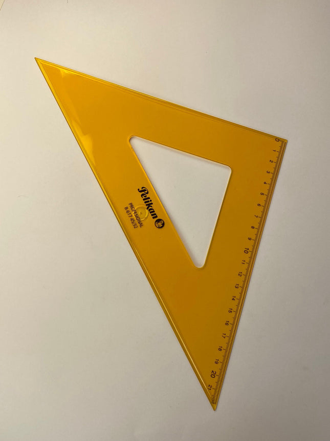 Est/1 escuadra  600/32 CM R-619