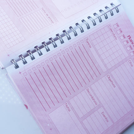 Cuaderno Rosado con Hojas de Colores