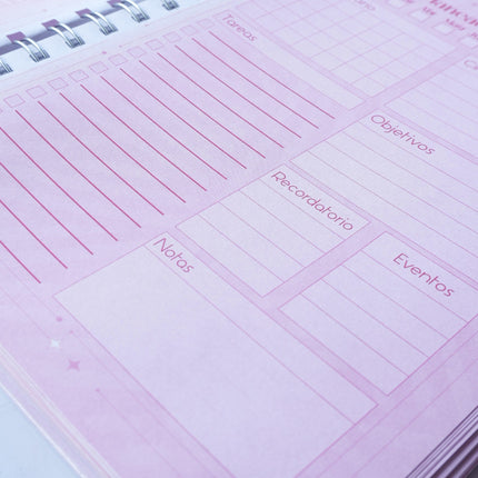 Cuaderno Rosado con Hojas de Colores